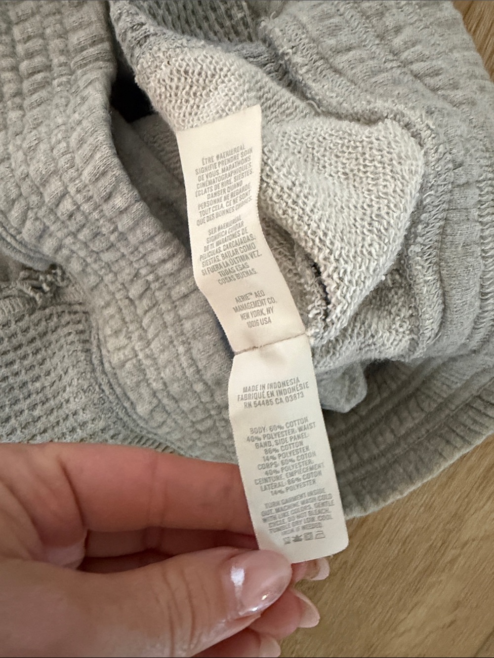 aerie | Light Gray Waffle-Knit Athletic Shorts | size M - Picture 3 of 4